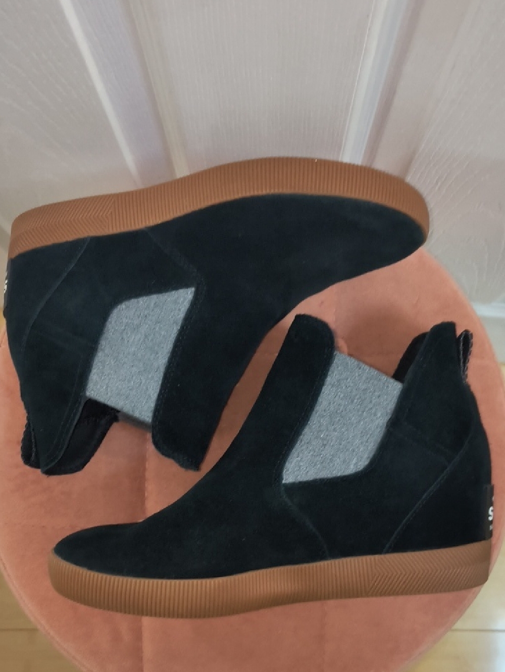 Sorel Out N About Slip-On Wedge In Black/Gum Size 8 - Picture 4 of 9